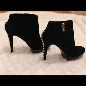 Vince Camuto booties